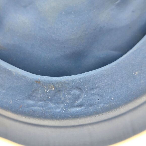 Jasperware Trinket Pin Dish Set of 2 Neoclassical Figures in White Relief - Picture 4 of 9